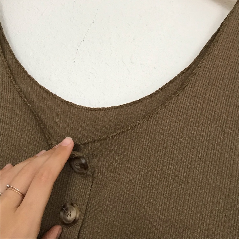 90s Vintage Brown Scoop Neck Ribbed Tank w/buttons - Picture 4 of 6
